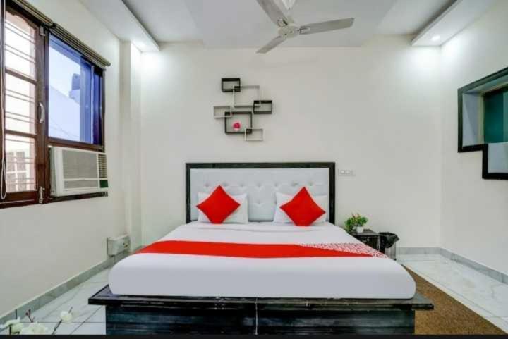 Hotel O Seventy Stay In Sohana ภายนอก รูปภาพ