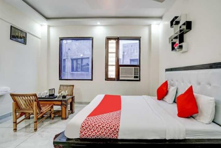 Hotel O Seventy Stay In Sohana ภายนอก รูปภาพ