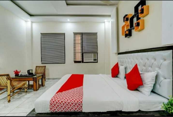Hotel O Seventy Stay In Sohana ภายนอก รูปภาพ