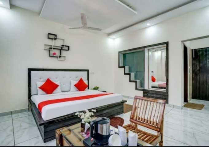 Hotel O Seventy Stay In Sohana ภายนอก รูปภาพ